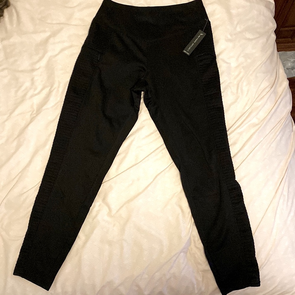 Tahari Sport NWT workout leggings.